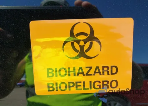 2019 Genesis G90 5.0 Ultimate z USA, uszkodzony, nr VIN KMHG54JH3KU053181